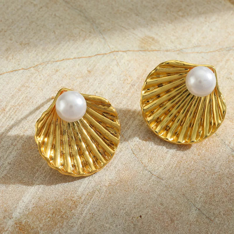 Gold steel earrings with pearl - w462
