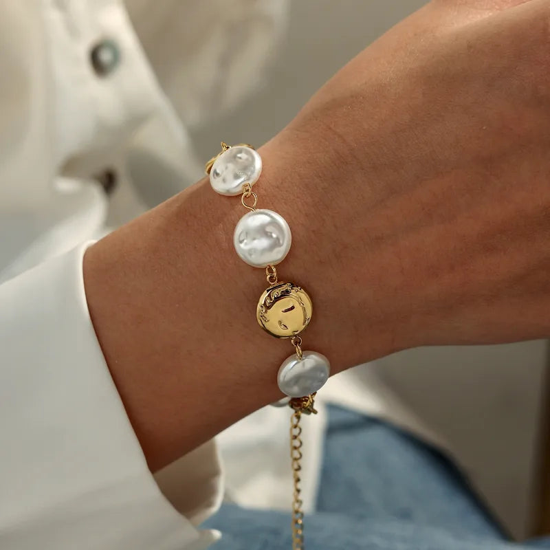 Βραχιόλι επιχρυσωμένο ατσάλι με φλατ πέρλες - BR490