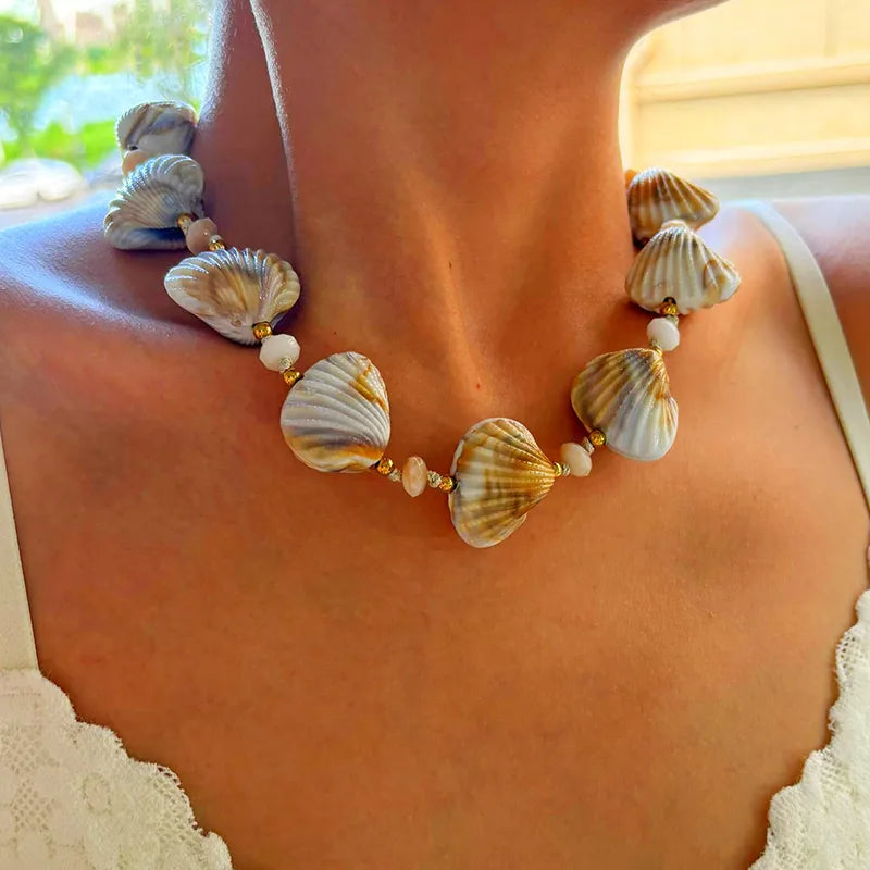 Κολιέ επιχρυσωμένο ατσάλι με κοχύλια - NE677