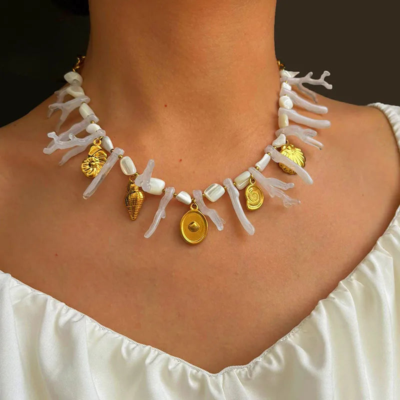 Κολιέ επιχρυσωμένο ατσάλι με κοχύλια - NE691