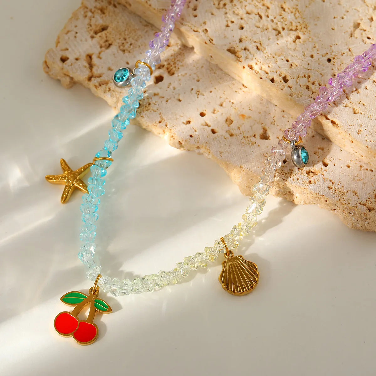 Κολιέ με πολύχρωμες χάντρες και charms - ΝΕ775