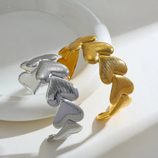 Bratara din otel cu inimioare-BR179