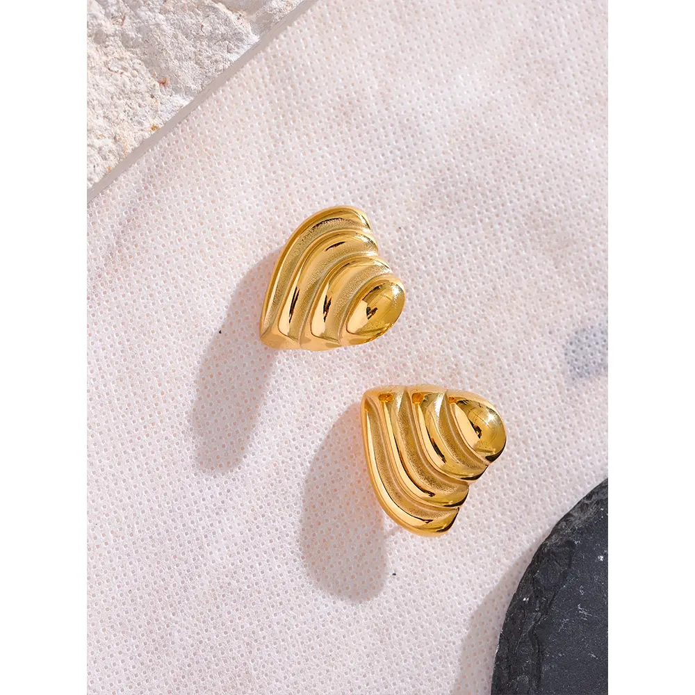 *Stringed Hearts Earrings Gold Plated Steel-EA533