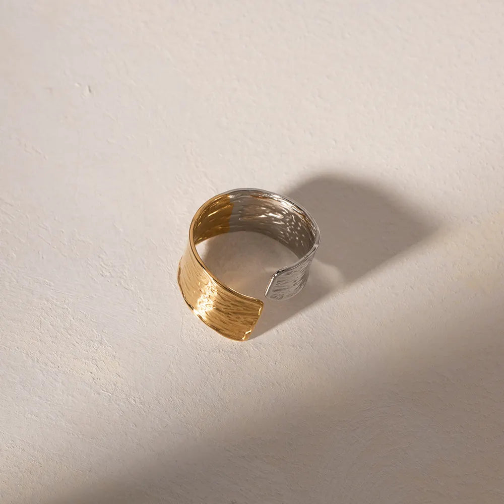 Steel ring in gold and silver with texture-R222