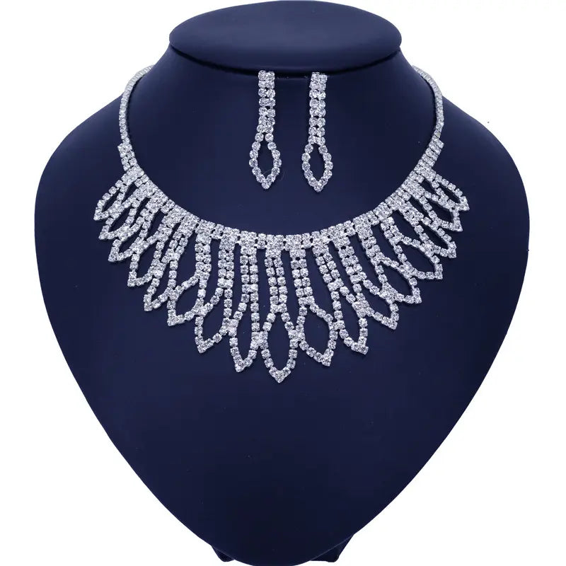 Rhinestone necklace and earrings set - w148