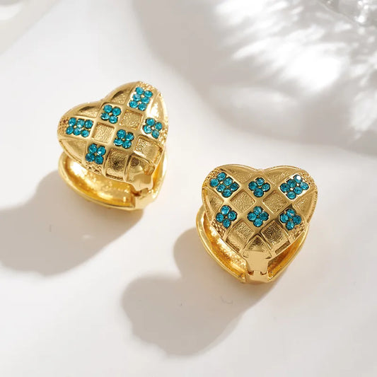 Σκουλαρίκια επιχρυσωμένο ατσάλι καρδιές με μπλε στρας-EA434