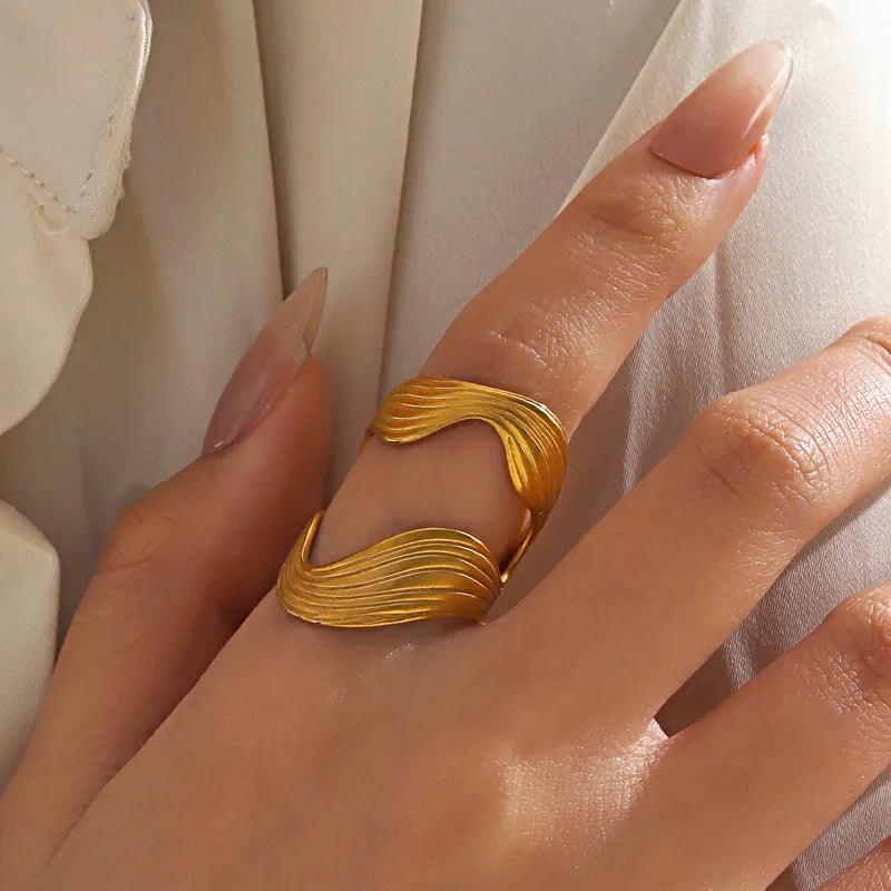 Δαχτυλίδι ατσάλινο χρυσό - w531