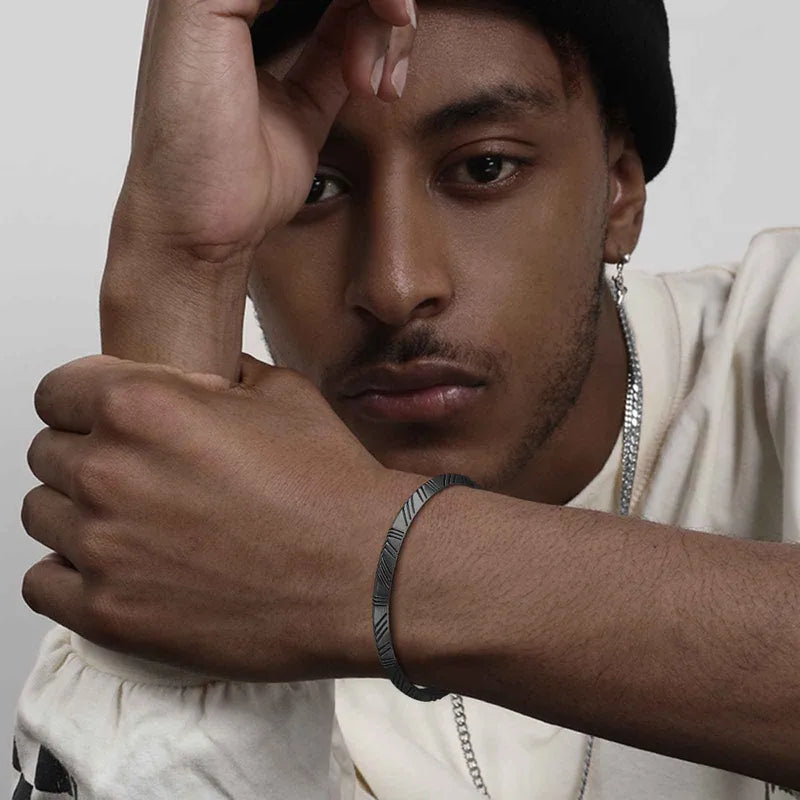 Βραχιόλι μαύρο ατσάλι με μαύρες γραμμές-BR115