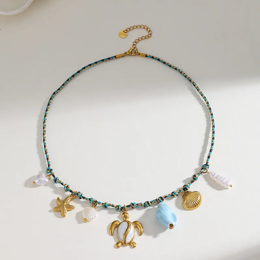 Colier cu frânghie albastră și brelocuri