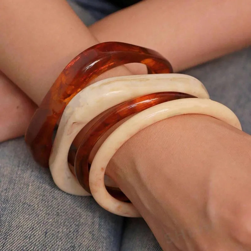 Σετ με 4 ακρυλικά βραχιόλια -BR363