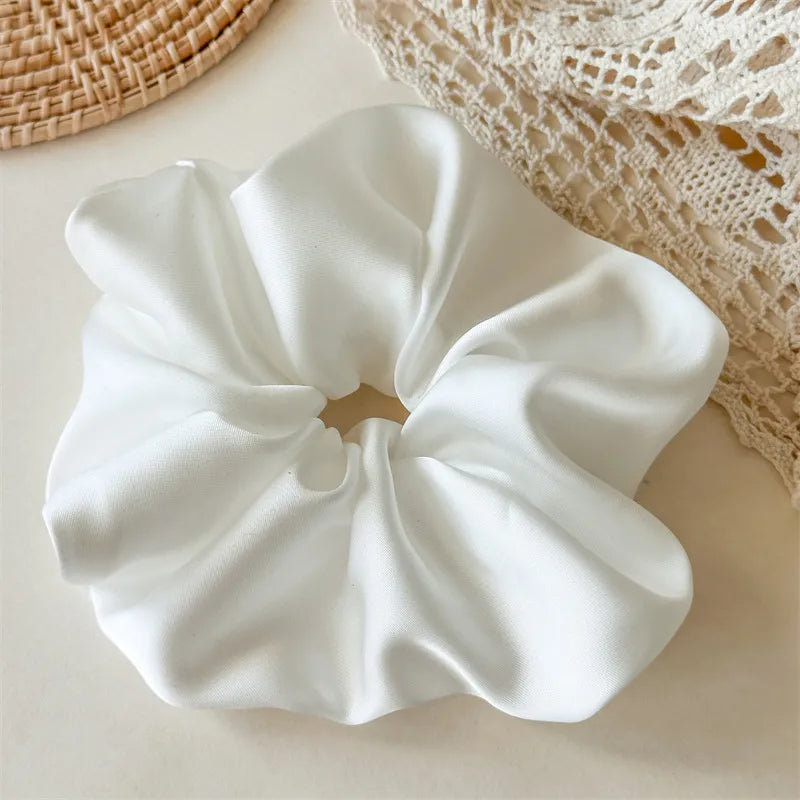 Λαστιχάκι scrunchie λευκό σατέν - ha042