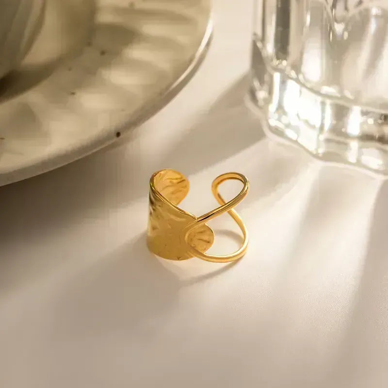 Steel ring with special shape-R214