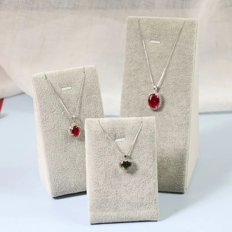 Σετ από 3 στάντ για κολιέ - P057