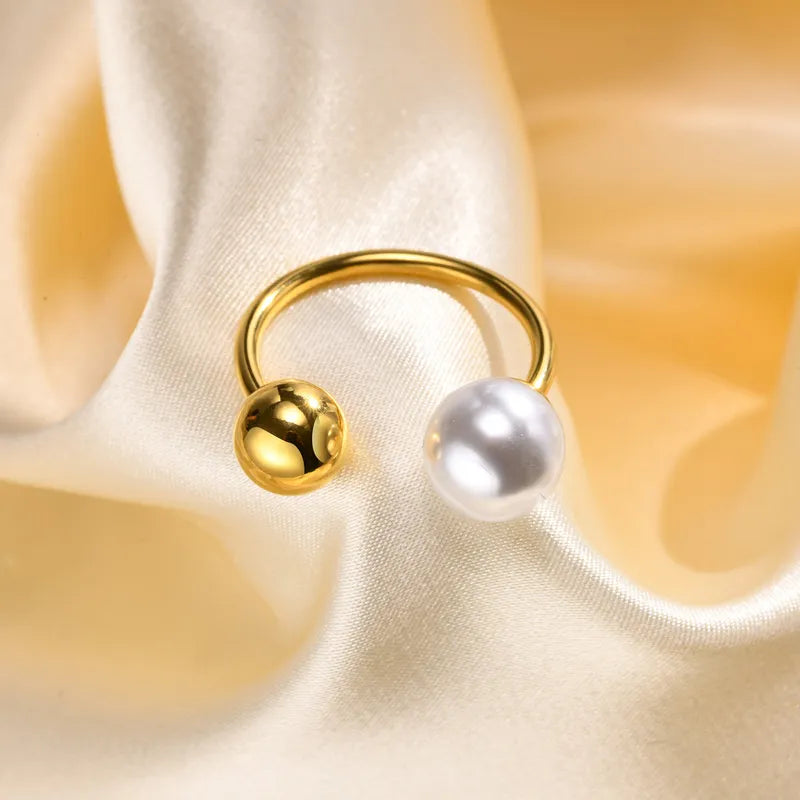 Steel ring with one pearl - R156