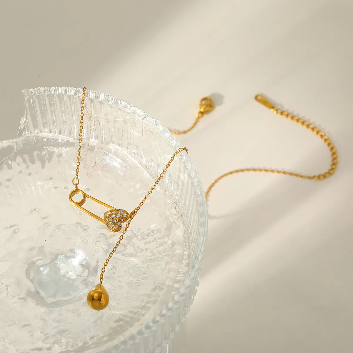 Κολιέ επιχρυσωμένο ατσάλι με καρδιά zircon-NE400