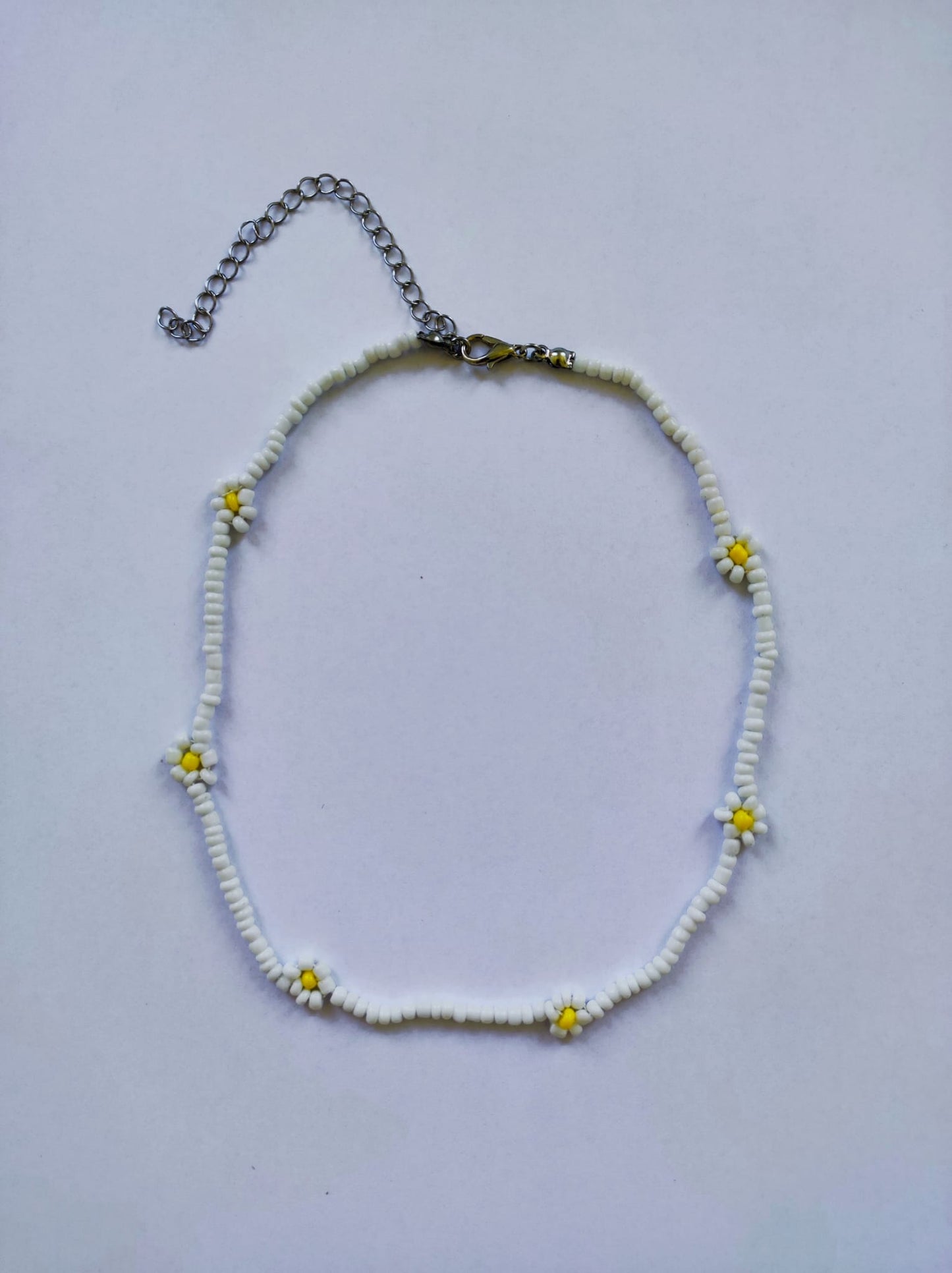 *Necklace with daisies - ne460