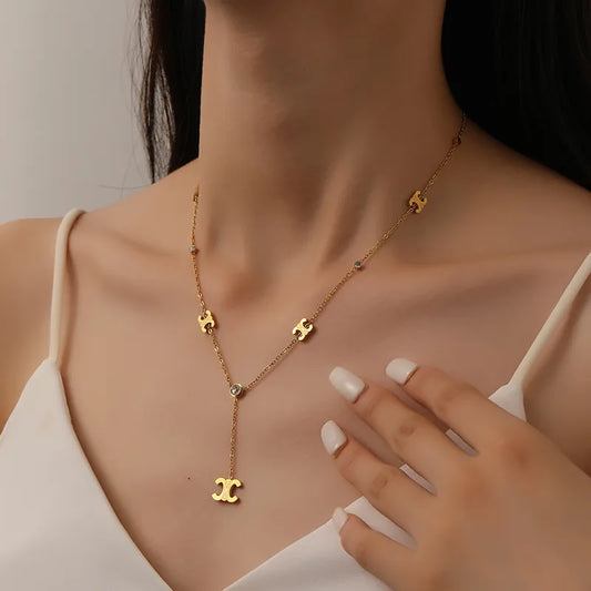 Colar com pingente de aço - w065