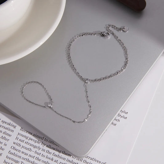 Steel bracelet with white flowers - BR255