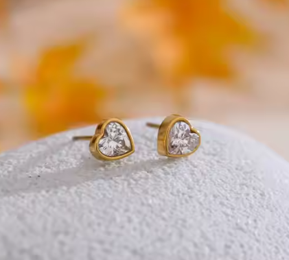 Brincos de prata banhados a ouro S925 coração com zircão-ea465