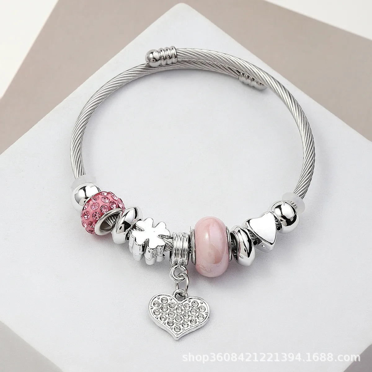 Βραχιόλι ατσάλινο bangle με καρδιές και ροζ charms -BR306