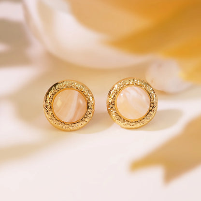 Cercei rotunzi din oțel placat cu aur crem cu cadru auriu-EA477