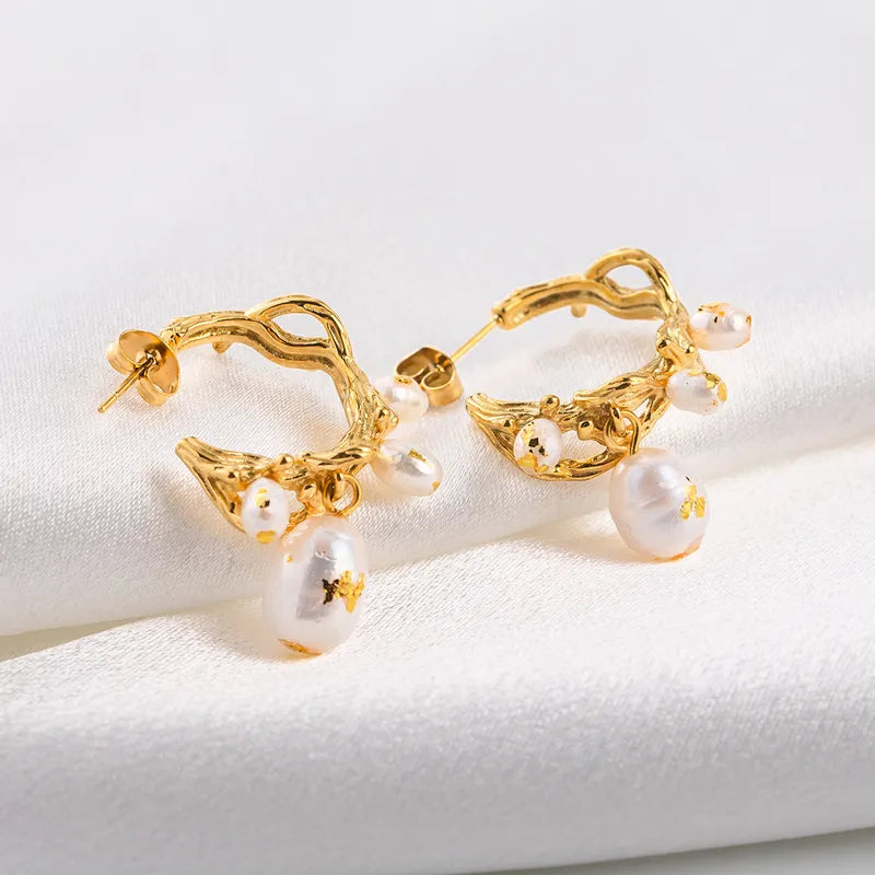 Steel earrings with pearls - w045