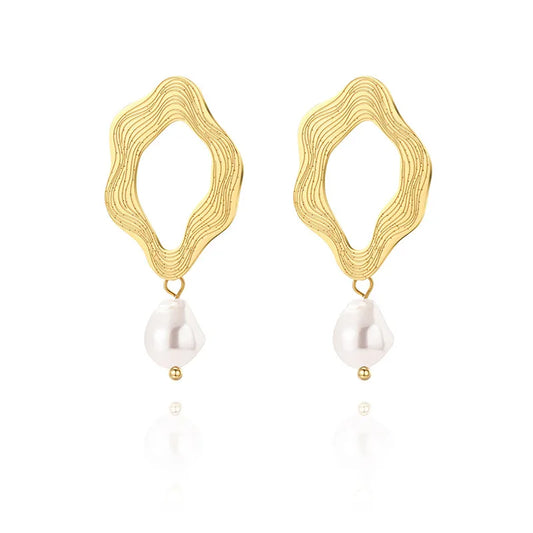 Open design earrings and pearl-ea435