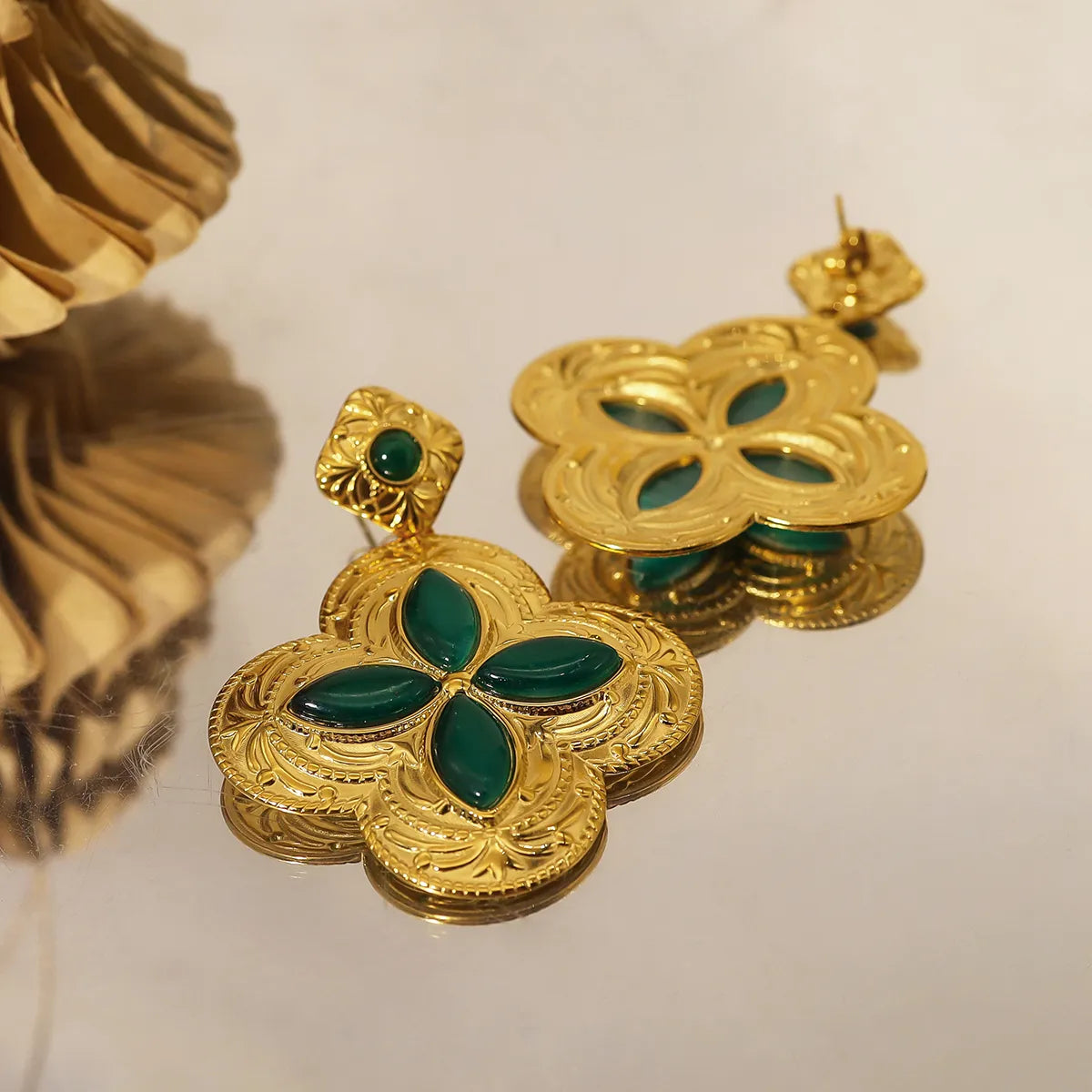 Σκουλαρίκια ατσάλινά με σταυρό χρυσό με πράσινο - ea471