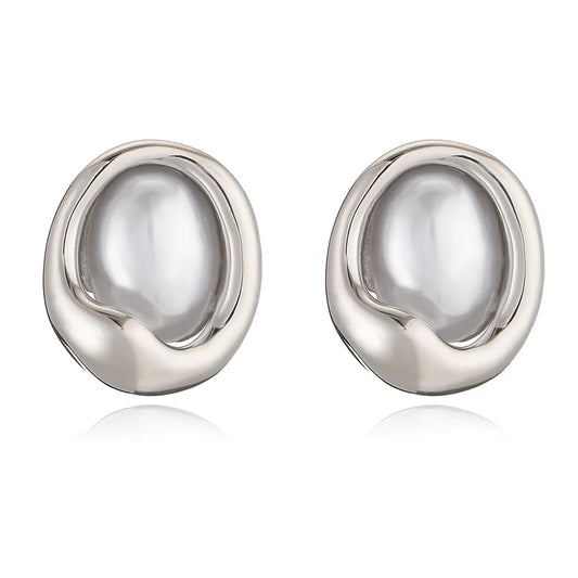 Silver earrings with pearl in the shape of egg-ea514