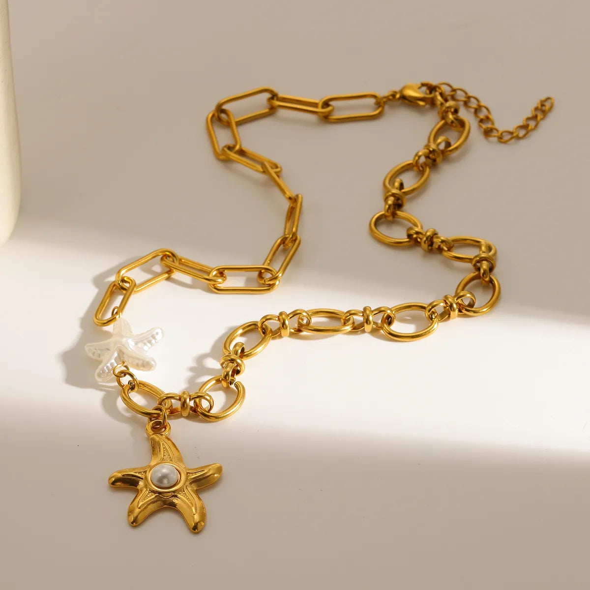 Κολιέ επιχρυσωμένο ατσάλι με αστερία και πέρλα - NE740