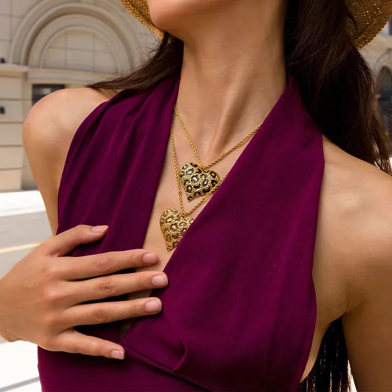 Colier din oțel placat cu aur cu inimă de leopard-NE038