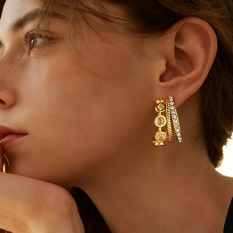 Cercei cu trei cerc din oțel placat cu aur cu zircon-EA296