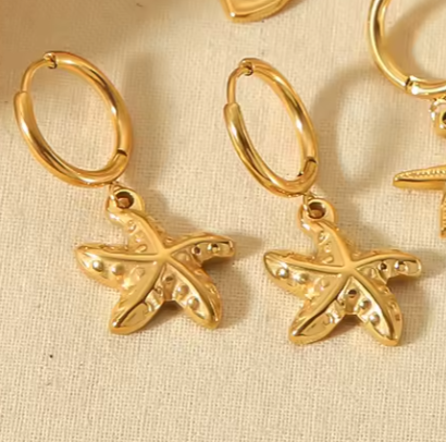 Orecchini stella marina in acciaio dorato-EA577