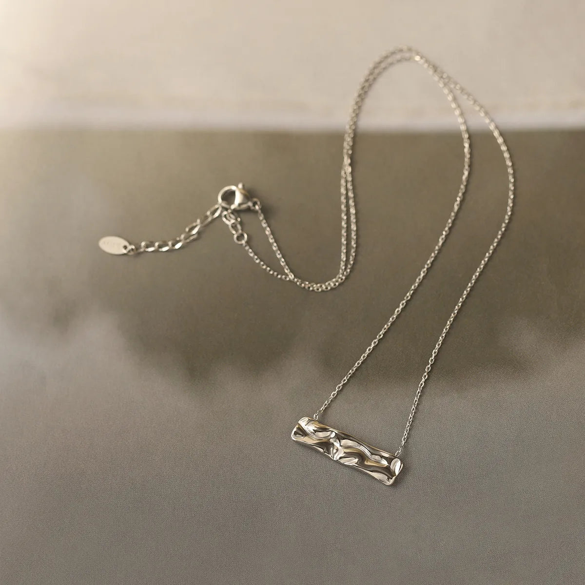 Κολιέ ατσάλι ασημένια μπάρα-NE019