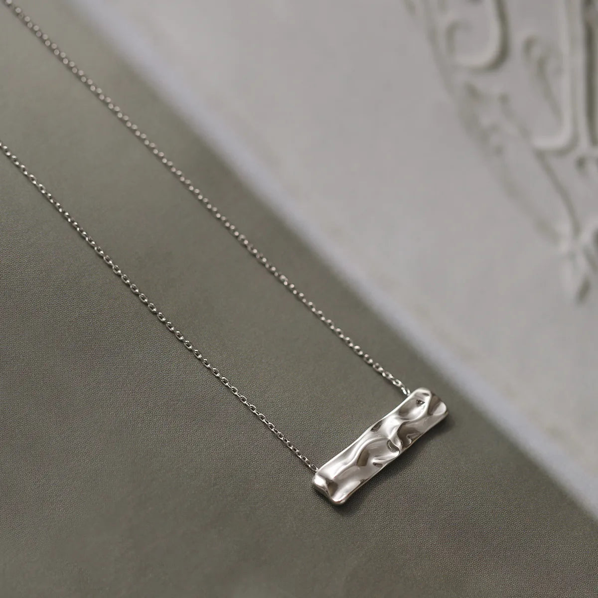 Κολιέ ατσάλι ασημένια μπάρα-NE019