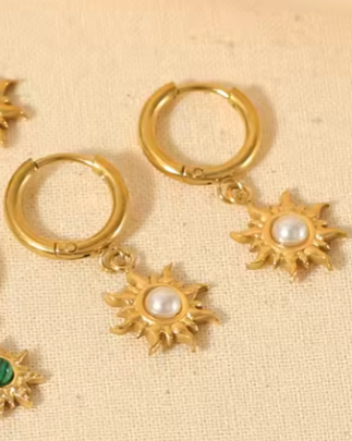 Orecchini a cerchio sole in acciaio dorato con perla-EA568
