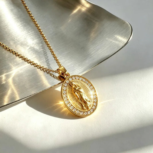 Steel necklace with faux resin heart - NE596