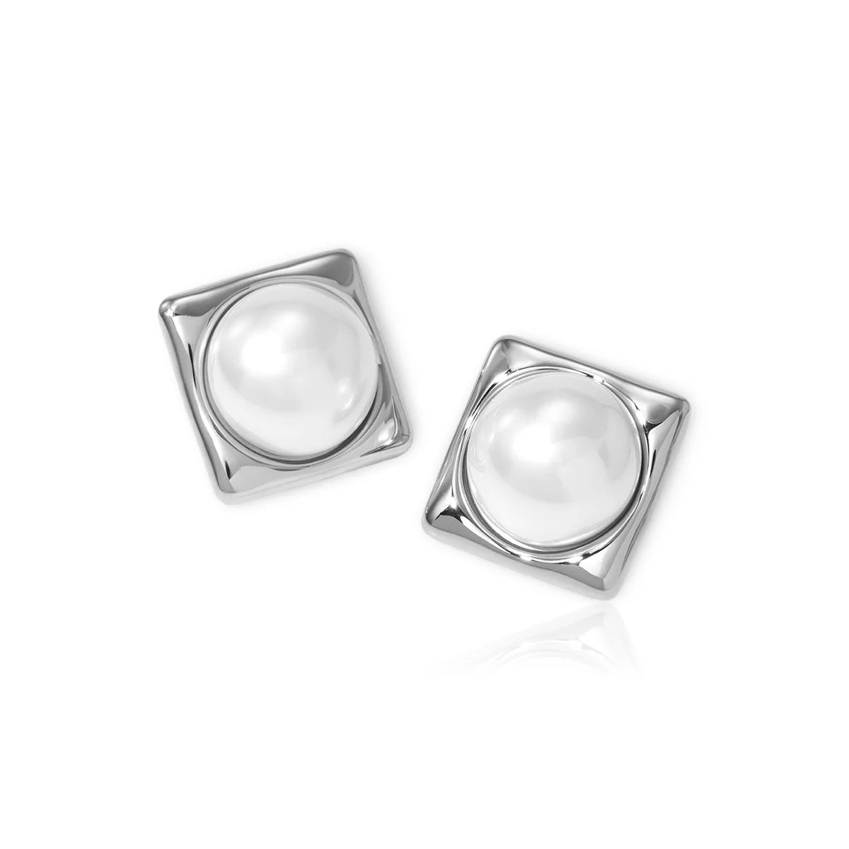 Earrings of steel squares with pearls in-ea455
