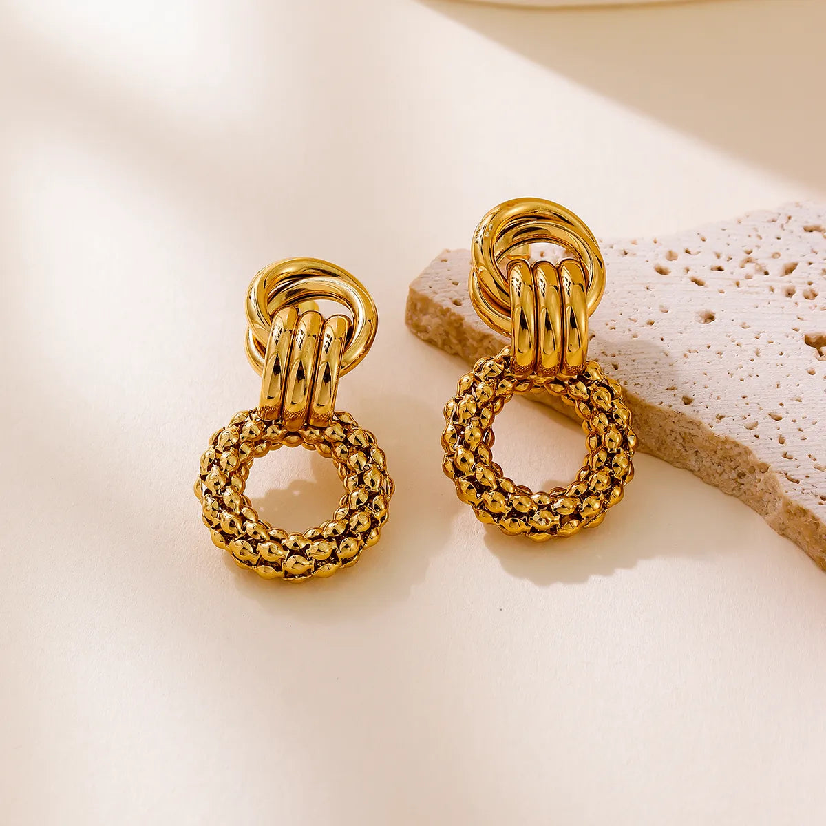 Σκουλαρίκια επιχρυσωμένο ατσάλι με κύκλο-EA456