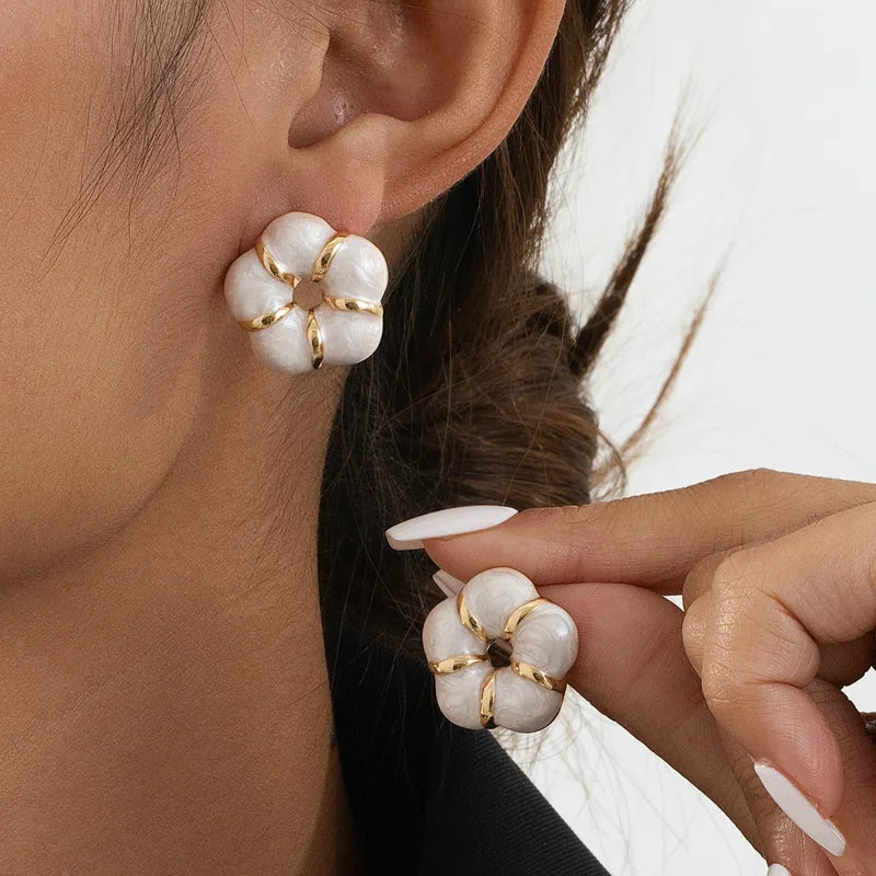 Earrings of a blue flower-ea062