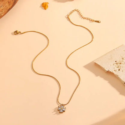 Colier cruce din oțel placat cu aur-NE104