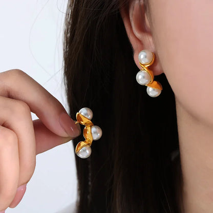 *Σκουλαρίκια χρυσό ατσάλι με τρεις πέρλες-EA518