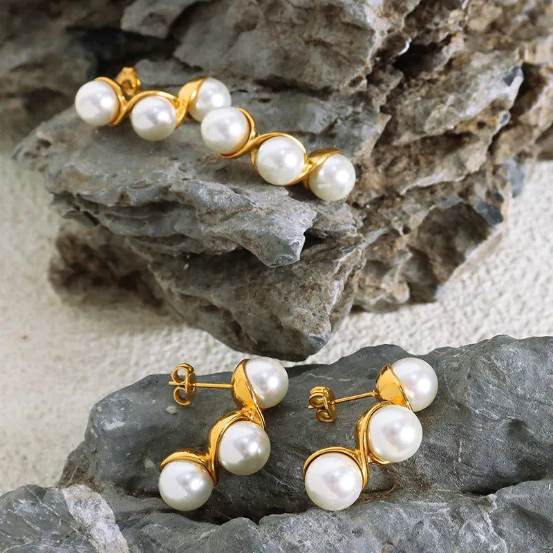 *Σκουλαρίκια χρυσό ατσάλι με τρεις πέρλες-EA518