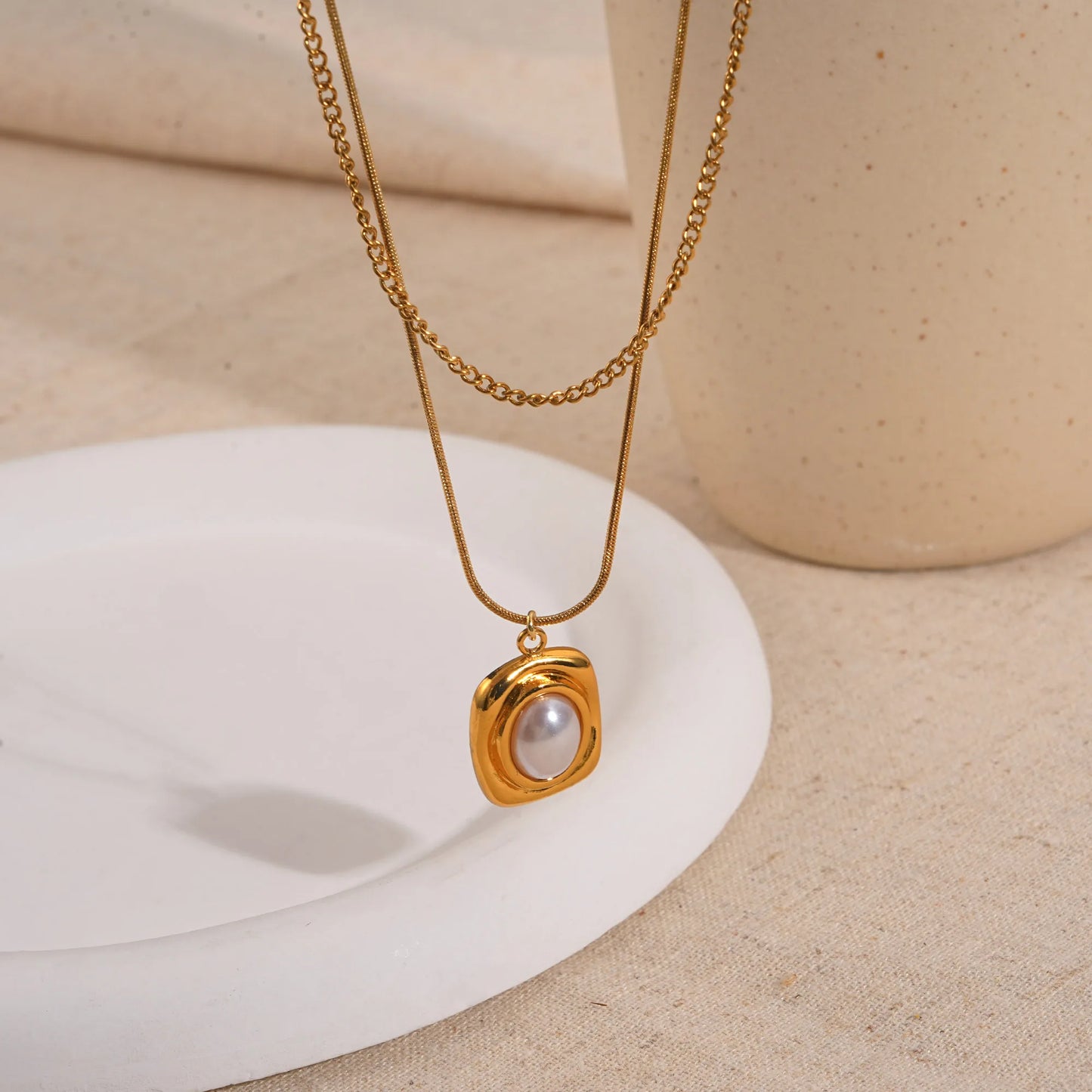 Κολιέ επιχρυσωμένο ατσάλι διπλό με πέρλα-NE439