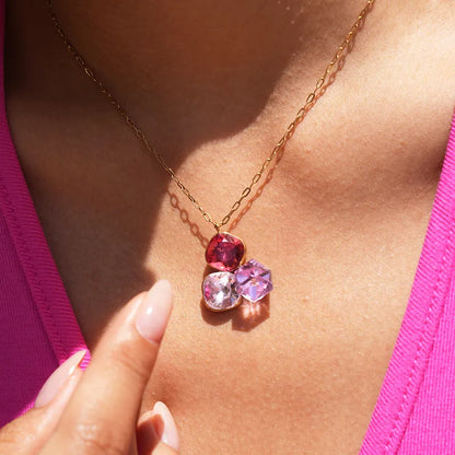 Collana in acciaio dorato con zirconi blu - NE713