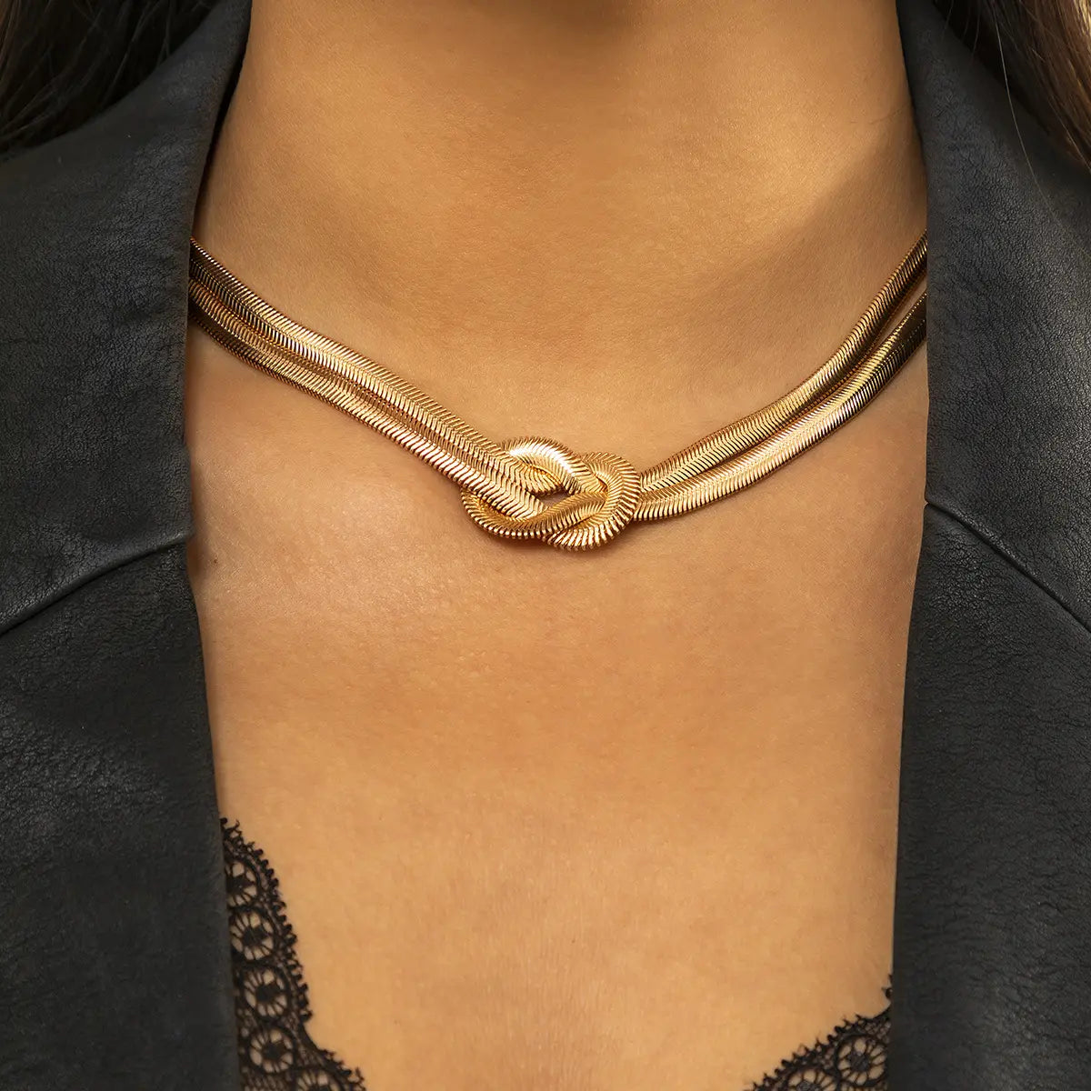 Choker necklace gold with knot-NE493