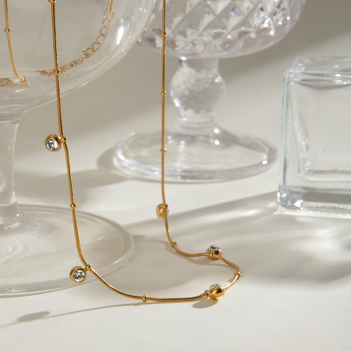 Colier din oțel placat cu aur cu zirconi mici-NE006