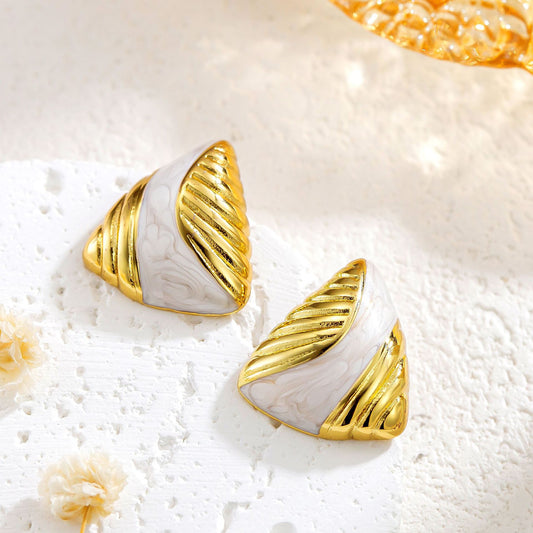 Earrings gilded steel triangles with white-ea491