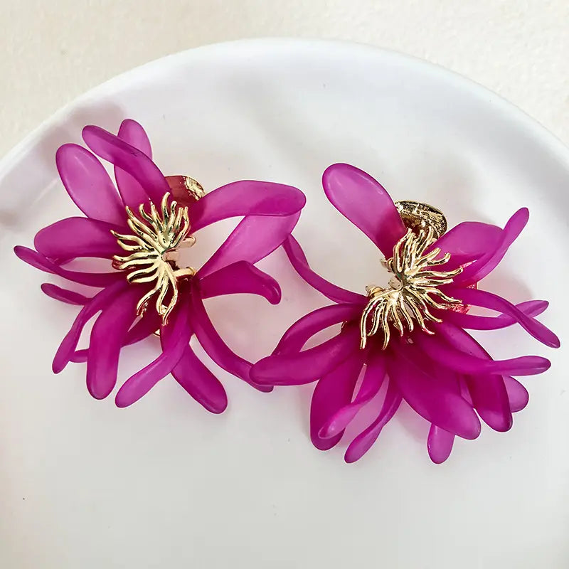 Skoulas'ya with fuchsia petals - w164