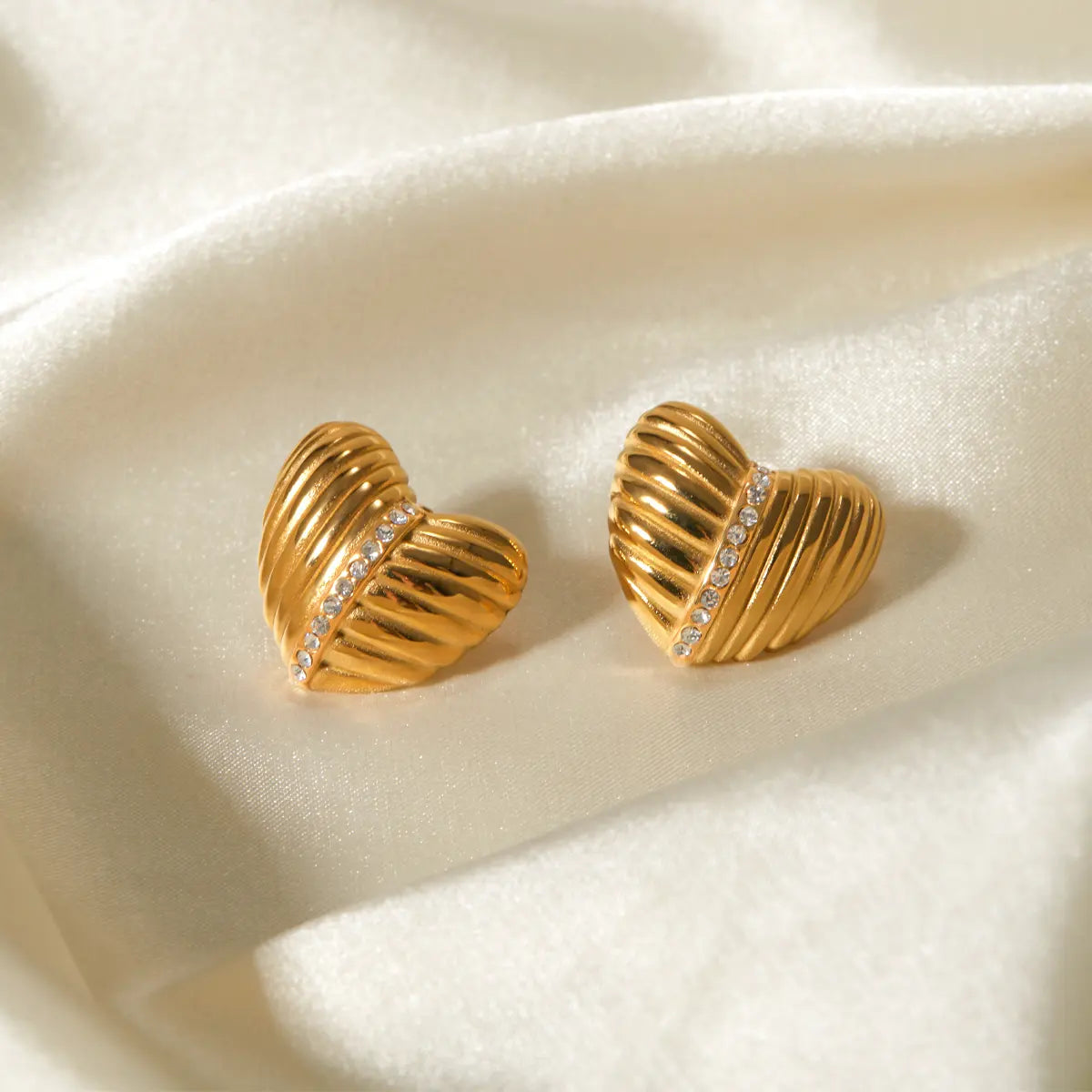 Hearts earrings striped texture with crystals-EA517